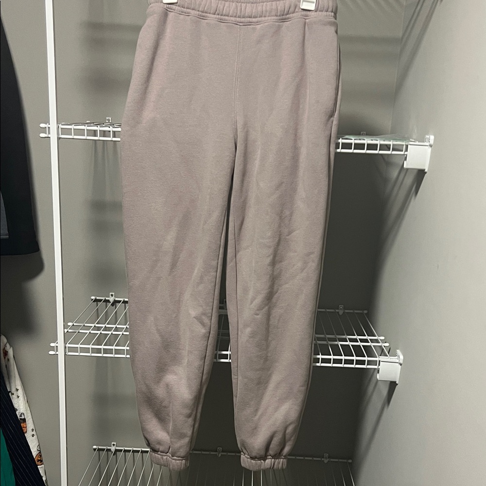 NWOT * Abercrombie & Fitch Women's Taupe Joggers - Size Small